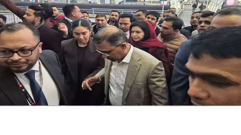 পরিবারসহ দেশে ফিরে সংবর্ধনাস্থলের পথে তারেক রহমান, বিমানবন্দ