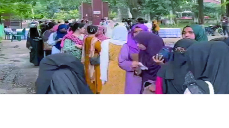 দীর্ঘ ৩৩ বছর পর জাকসু ভোট, ফলাফলের অপেক্ষায় শিক্ষার্থীরা