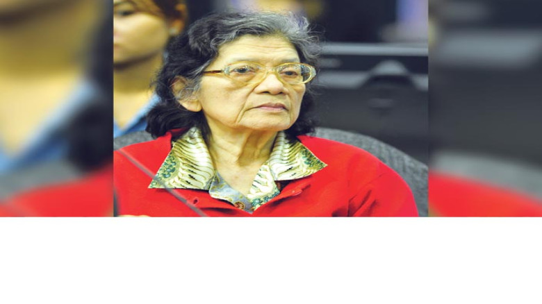 জ্ঞান ও ক্ষমতার বিপরীত মুখ: ইয়েং থিরিথের জীবন