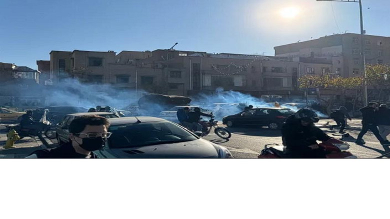 রিয়ালের দরপতনে বিস্ফোরণ: ইরানের ২৭ প্রদেশে বিক্ষোভ