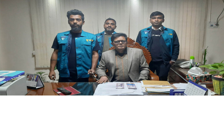 ঘুষের এক লাখ ২০ হাজার টাকাসহ যশোরের জেলা প্রাথমিক শিক্ষা অফি