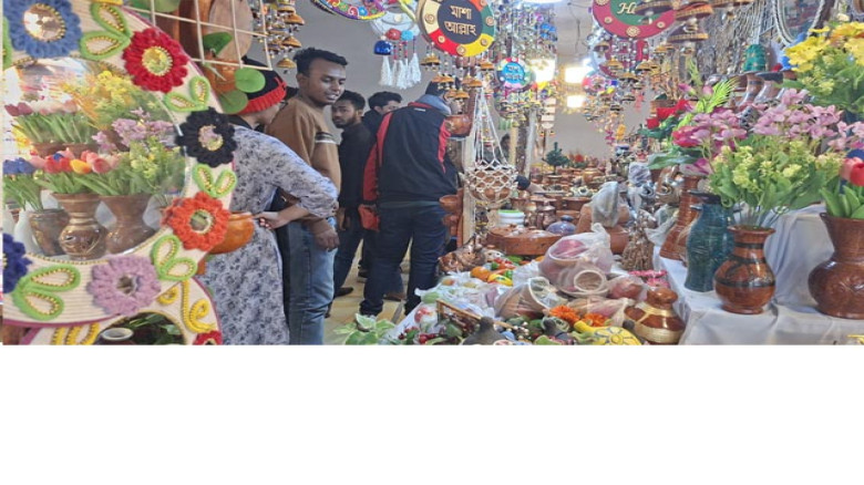 বাণিজ্যমেলায় যাতায়াত স্বস্তির, দাম নিয়ে পুরোনো অভিযোগ