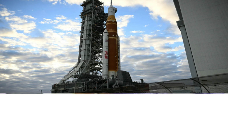 অর্ধশতাব্দী পর চাঁদে মানুষ পাঠাতে প্রস্তুত নাসা