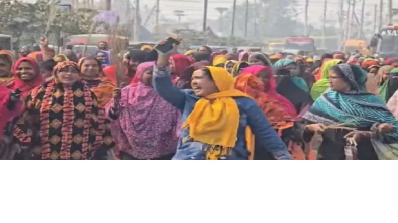 আমির হামজার বক্তব্যে ক্ষুব্ধ নারীরা, রাস্তায় ঝাড়ু মিছিল