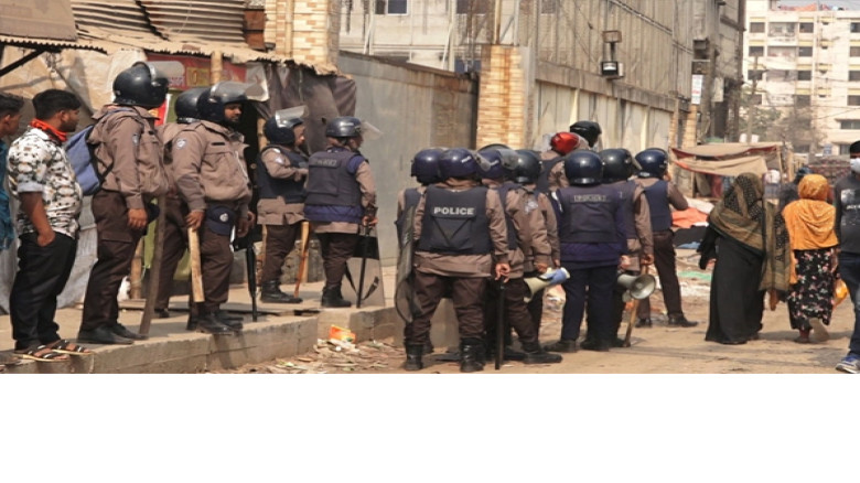 গাজীপুরের কোনাবাড়ীতে শ্রমিক-পুলিশ সংঘর্ষ, আহত উভয় পক্ষ