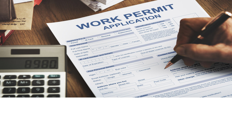 আরব আমিরাতে কাজ করতে বাধ্যতামূলক সরকারি ওয়ার্ক পারমিট