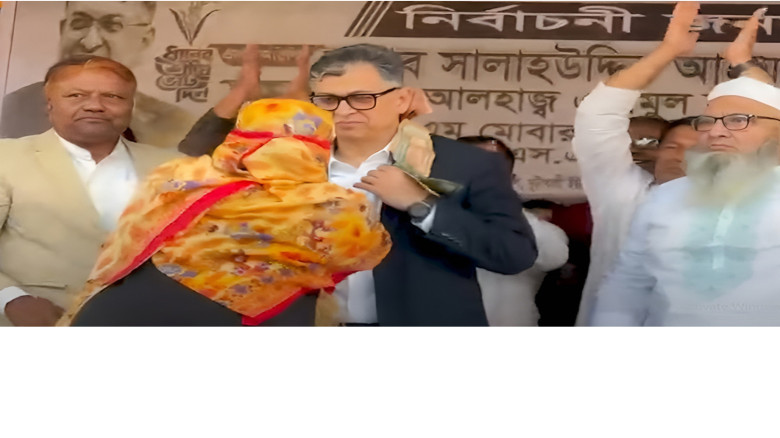 বিএনপি নেতাকে টাকার মালা, পথসভায় আলোচনার সৃষ্টি