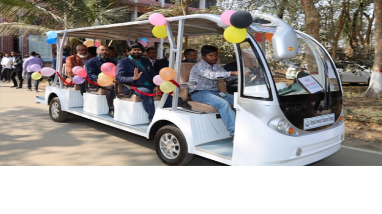 শিক্ষার্থীদের যাতায়াত সহজ করতে শাবিপ্রবিতে ইলেকট্রিক শাটল কার...