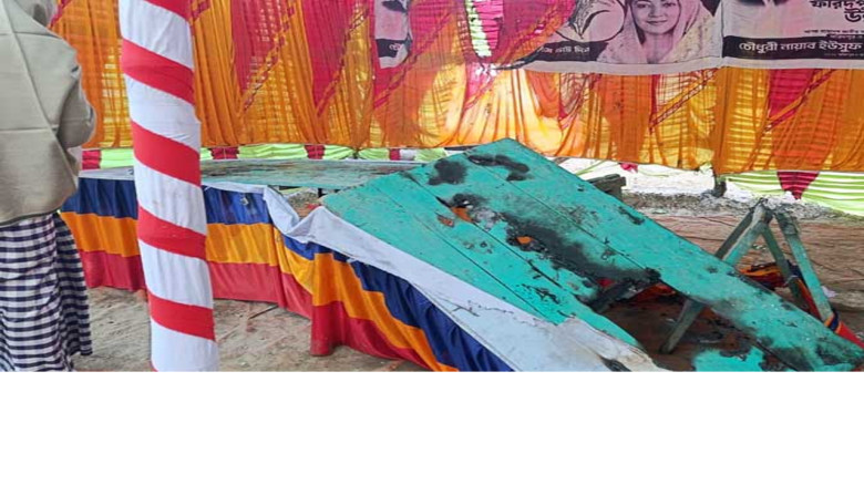 ভোররাতে ফরিদপুরে ধানের শীষের প্রচার ক্যাম্পে আগুন