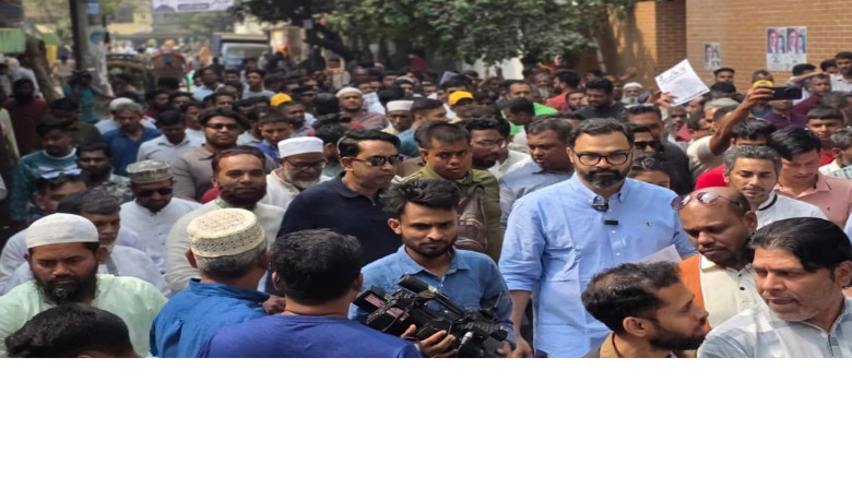 টাকা ও উপহার দিয়ে ভোট কেনার অভিযোগ জামায়াতের বিরুদ্ধে