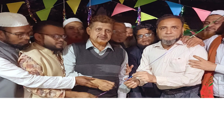 দলকে ভালোবেসে মুদির দোকানেই ধানের শীষের অফিস