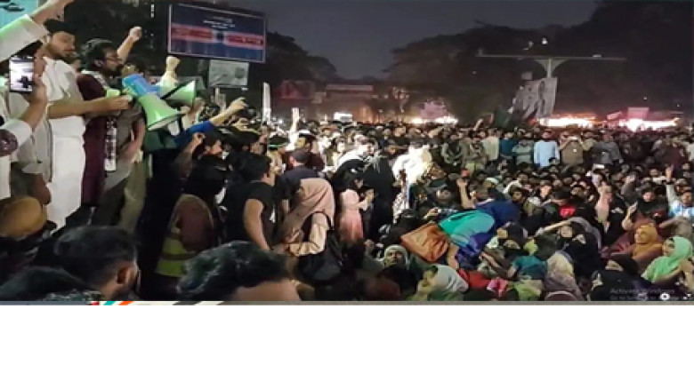 শাহবাগে ছাত্র-জনতার অবরোধ, তীব্র যানজট