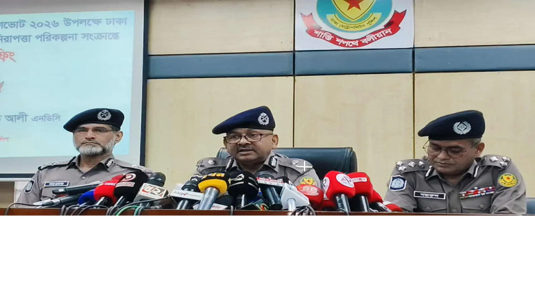 ট্রাফিক জ্যামের কারণে ডেইলি স্টার-প্রথম আলোর ওপর হামলা থামাত