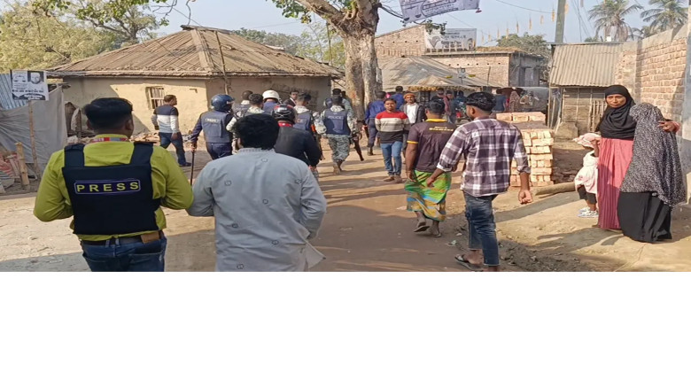 ভোটকেন্দ্রে জামায়াত-বিএনপির সংঘর্ষ