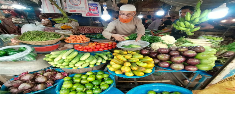 ঢাকায় শসা-লেবু-বেগুনের দাম দ্বিগুণ, নিম্ন-মধ্যবিত্ত ক্রেতা 