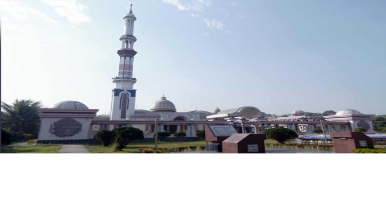 মক্কা-মদিনার মাটি ছোঁয়া বরিশালের ঐতিহ্যবাহী মসজিদ