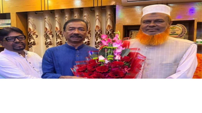 লাকসামে ভিন্নধর্মী সৌহার্দ্য: প্রতিদ্বন্দ্বীর কার্যালয়ে এমপি