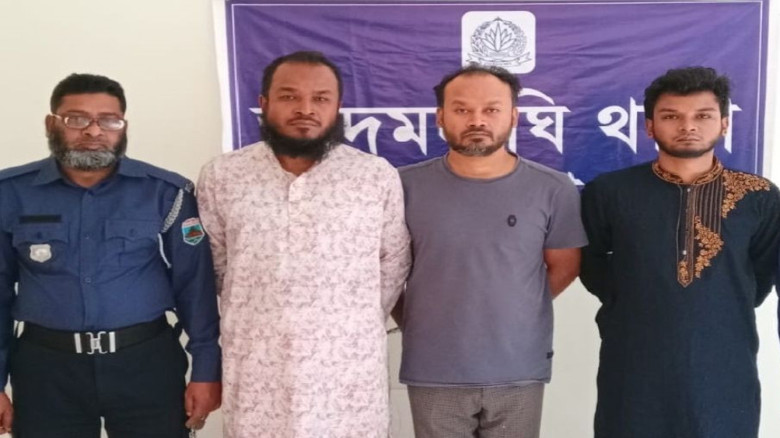 আদালতের ১৪৪ ধারা ভেঙে মার্কেট দখলের চেষ্টা, বগুড়ায় গ্রেপ্তার