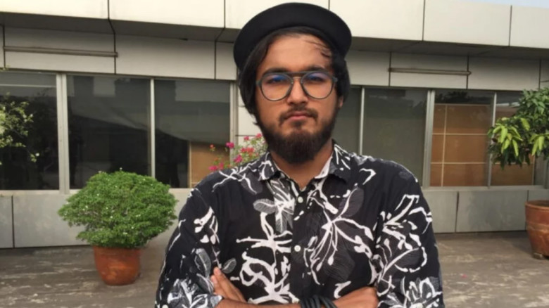 তরুণীকে হেনস্তার অভিযোগে পুলিশের হাতে নোবেল