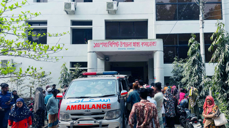 নিয়ন্ত্রণ হারিয়ে অটোরিকশা দুর্ঘটনা, শিশুর মর্মান্তিক মৃত্যু