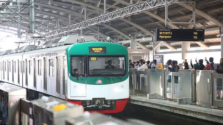 মেট্রোরেলে ভিডিও ও কনটেন্ট তৈরিতে কঠোর নিষেধাজ্ঞা