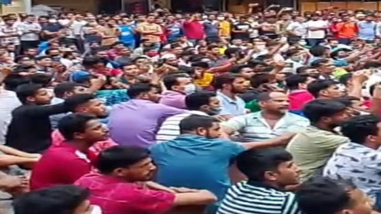 গাজীপুরে রিপন নীট ওয়্যারে শ্রমিক বিক্ষোভ, বকেয়া নাইট বিলের দ