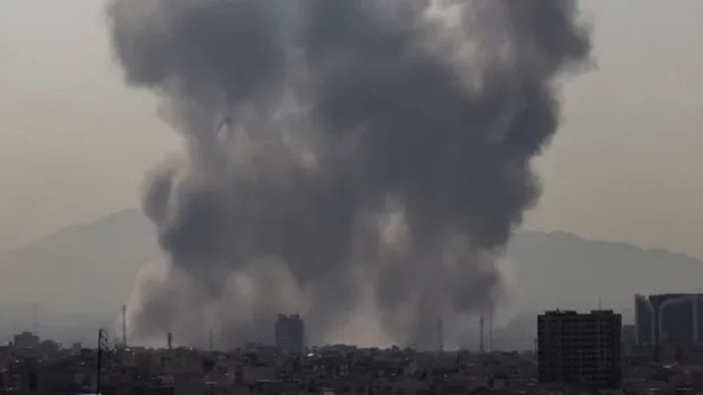 খামেনির বাসভবনের কাছে একাধিক বিস্ফোরণ