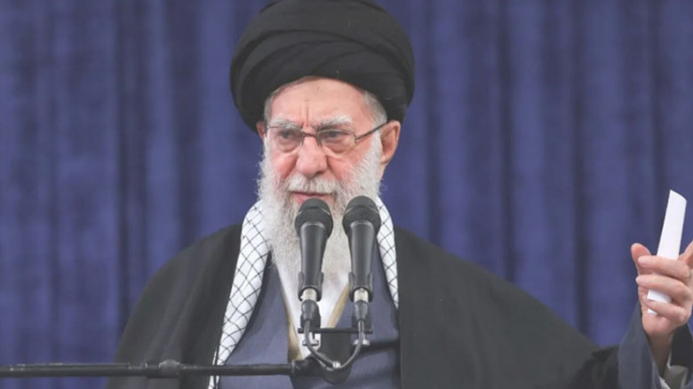 খামেনির মৃত্যুর পর নতুন সংবিধানের আহ্বান রেজা পাহলভীর