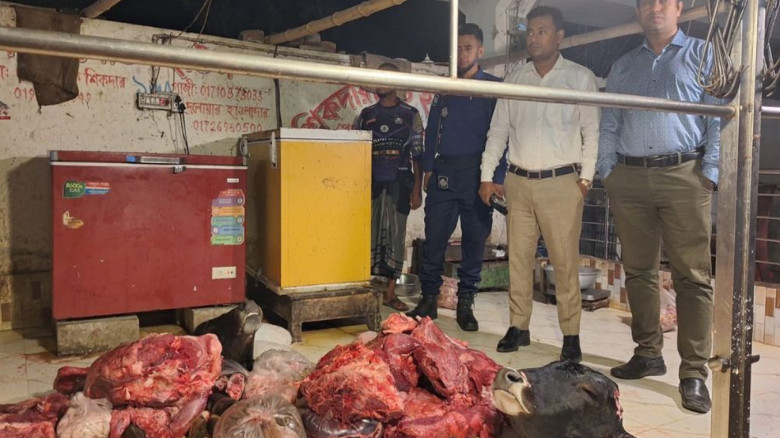 মরা গরুর মাংস বাজারে বিক্রি: অভিযান ও জব্দ
