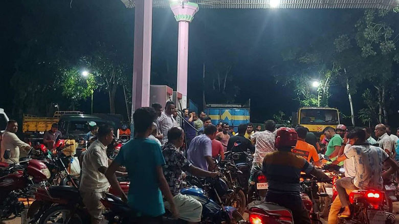 জ্বালানি সংকটের শঙ্কা, মজুত পরিস্থিতি নিয়ে সরকারি ব্যাখ্যা