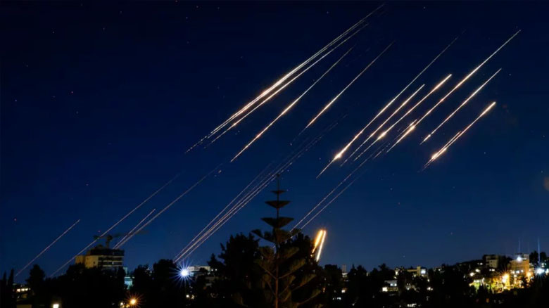 আবারও ইসরায়েল লক্ষ্য করে ইরানের ক্ষেপণাস্ত্র হামলা