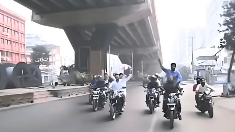 চট্টগ্রামে নিষিদ্ধ ছাত্রলীগের মোটরসাইকেল মিছিল