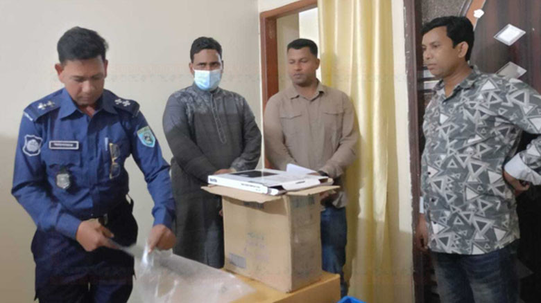 সরকারি ওষুধ ও সরঞ্জাম পাচারকালে আটক ১