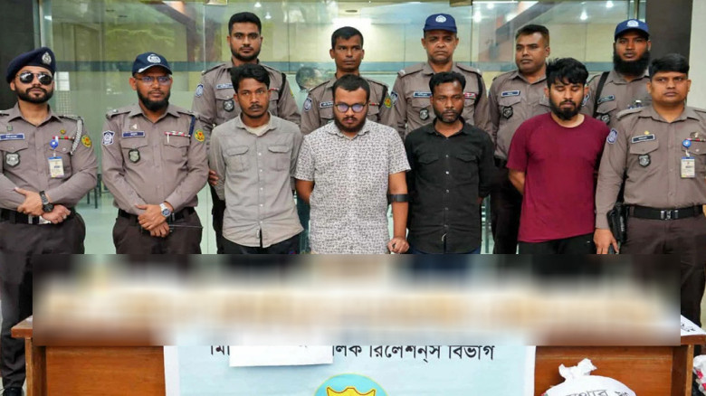 অস্ত্র-গুলিসহ কালা জরিপ চক্রের দুই সদস্য গ্রেপ্তার