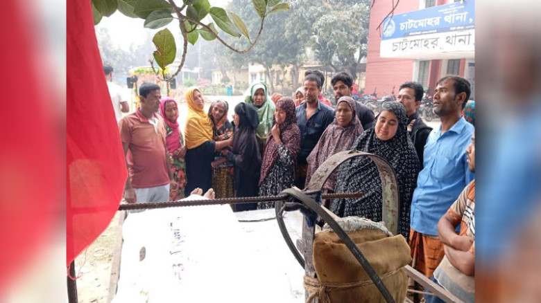 চাচাতো ভাইকে ফাঁস দিয়ে হত্যা, পরে অটোভ্যান ছিনতাই