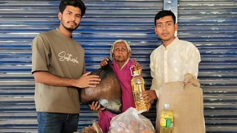টিসিবির পণ্য না পাওয়া সেই বৃদ্ধার ঘরে প্রধানমন্ত্রীর উপহার