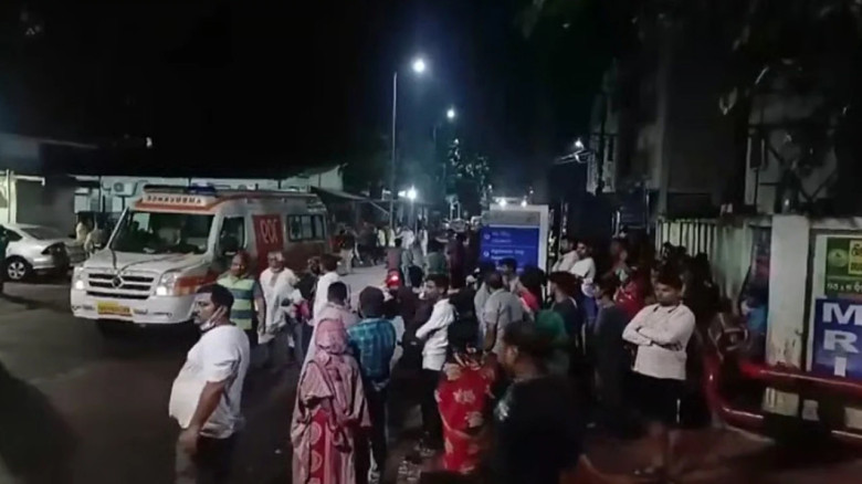 ভারতের হাসপাতালে ভয়াবহ আগুনে প্রাণ গেল ১০ রোগীর