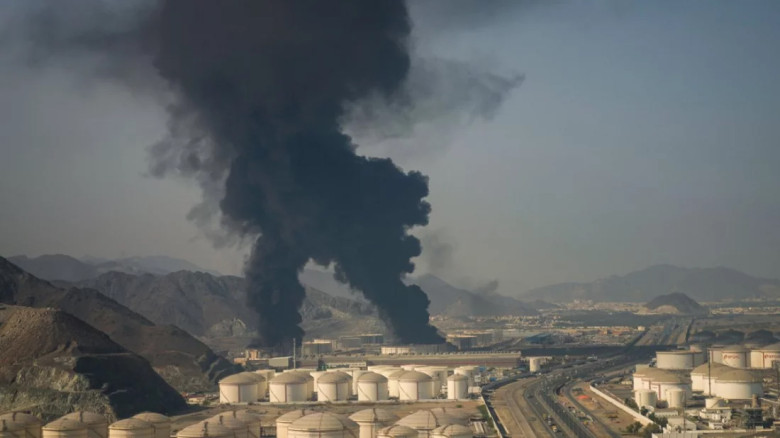 যুদ্ধের প্রভাব বাড়ছে, আমিরাতে হামলা জোরদার করেছে ইরান