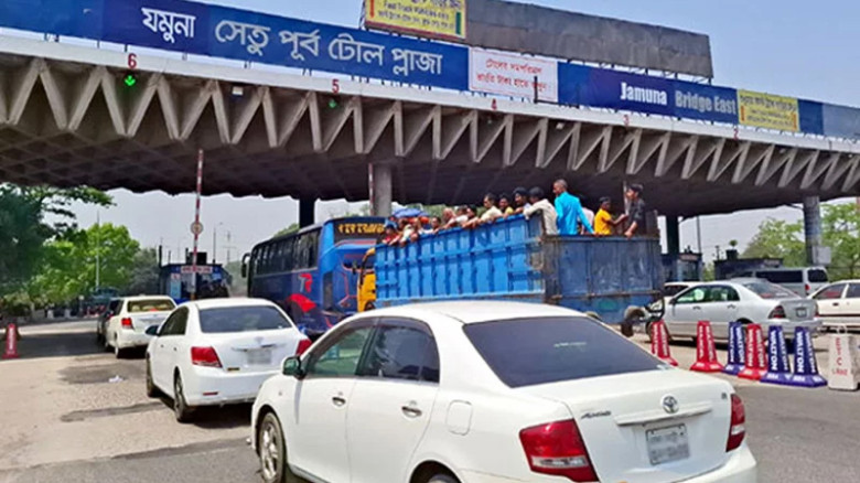 ঈদযাত্রায় যমুনা সেতুতে গাড়ির চাপ, টোল আদায়ে রেকর্ড