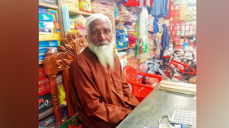 চোর সন্দেহে বৃদ্ধকে পিটিয়ে হত্যা, পথে মৃত্যু