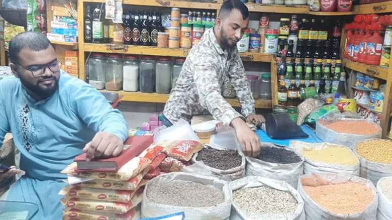 ঈদের বাজারে অস্থিরতা, বেড়েছে মাছ-মাংস-মসলার দাম...