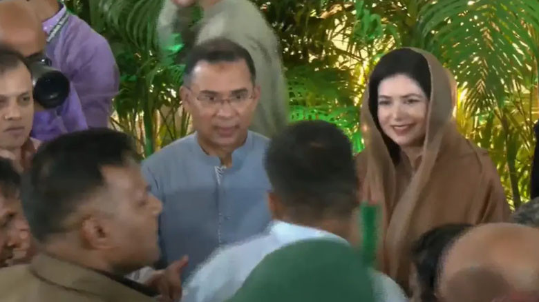 প্রধানমন্ত্রীর ঈদ শুভেচ্ছা বিনিময়, যমুনায় জনতার ঢল