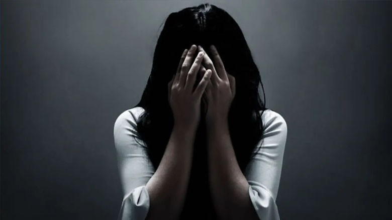 চাঁদপুরে ঘুরতে নিয়ে কলেজছাত্রীকে ধর্ষণ, গ্রেপ্তার সহপাঠী