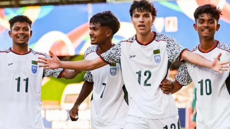 পাকিস্তানকে হারিয়ে উড়ন্ত সূচনা বাংলাদেশের