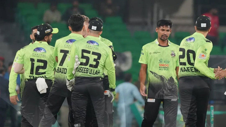 পিএসএলের উদ্বোধনী ম্যাচে মুস্তাফিজ উজ্জ্বল, ইমনের ব্যাটে হতা