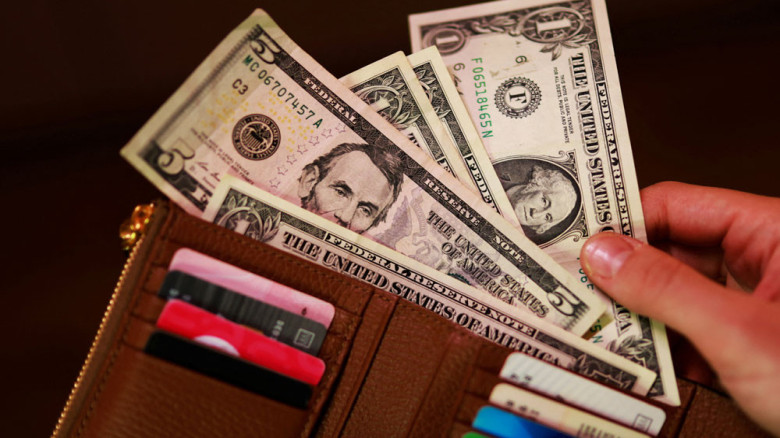 ১৬৫ বছরের ঐতিহ্য ভেঙে মার্কিন ডলারে থাকবে ট্রাম্পের স্বাক্ষর