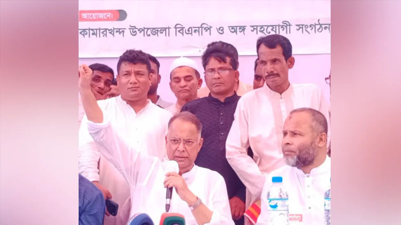 পেট্রোল পাম্প থেকে তেল চোরাচালানি হচ্ছে: বিদ্যুৎমন্ত্রী ইকবা