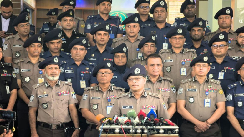 মনোবল ভেঙে পড়েছিল পুলিশের, স্বীকারোক্তি আইজিপির