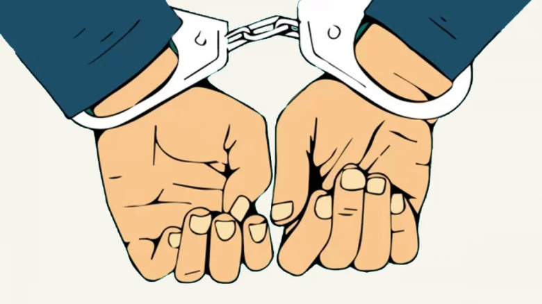 ফ্যামিলি কার্ডের নামে টাকা আদায়, সাবেক ছাত্রলীগ নেতা আটক