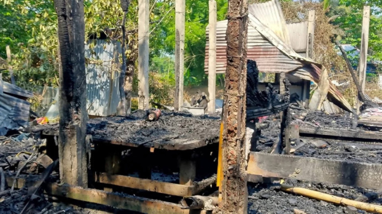 কুমিল্লায় অগ্নিকাণ্ডে বসতঘর পুড়ে ছাই, ক্ষতি প্রায় ৫ লাখ টাকা